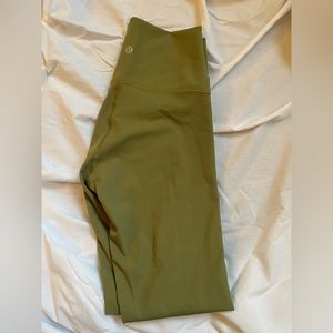 Brand new lulu lemon leggings, worn less then once